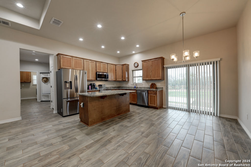7415 MAVERICK HTS
