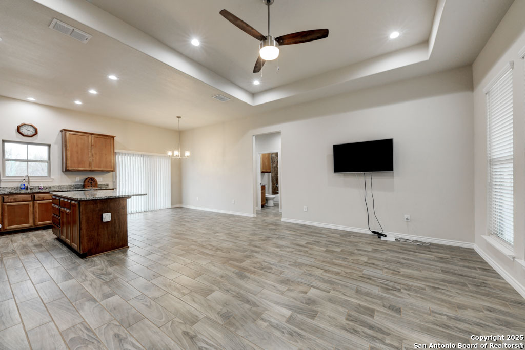 7415 MAVERICK HTS