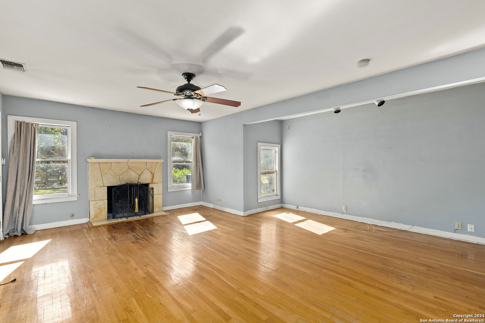 7003 W BEVERLY MAE DR