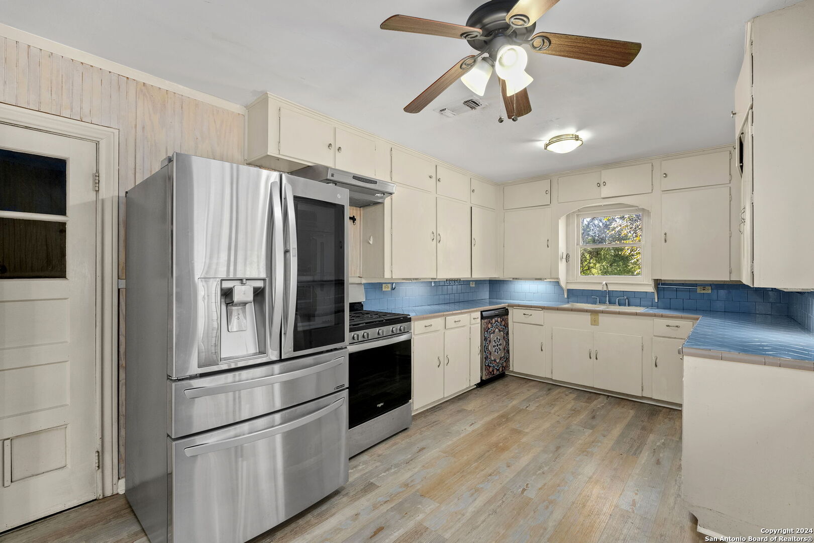 7003 W BEVERLY MAE DR