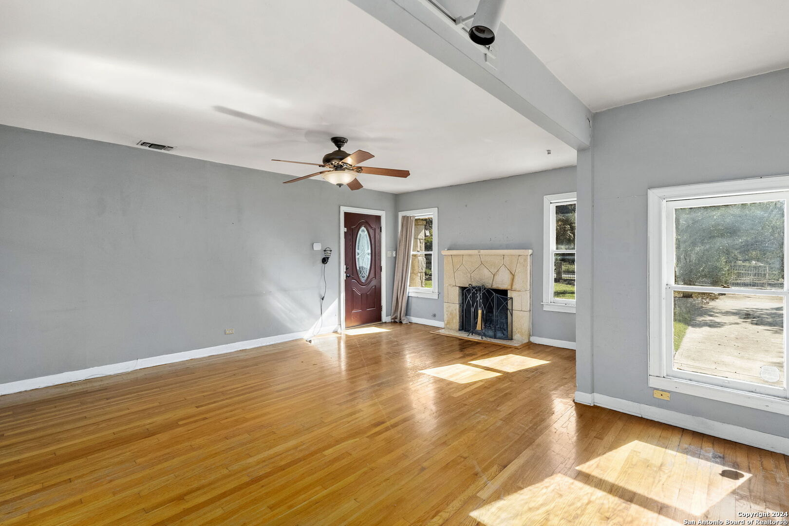 7003 W BEVERLY MAE DR