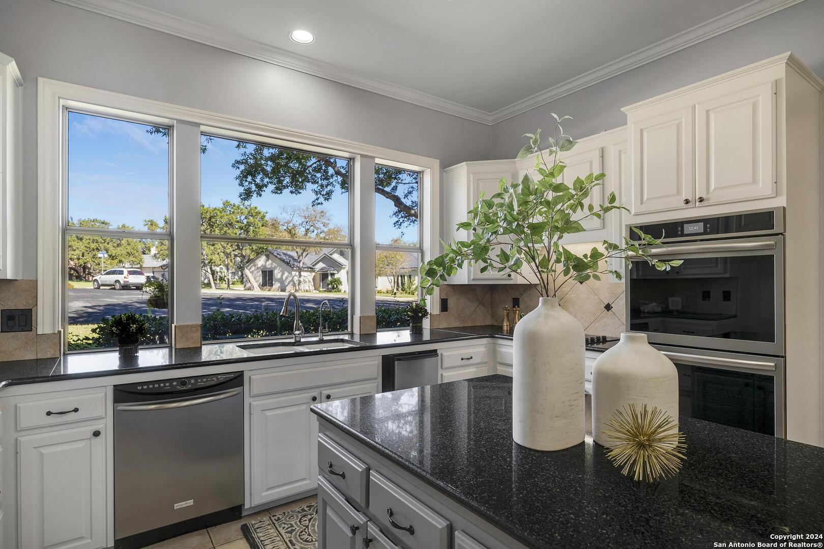 15603 WREN HVN