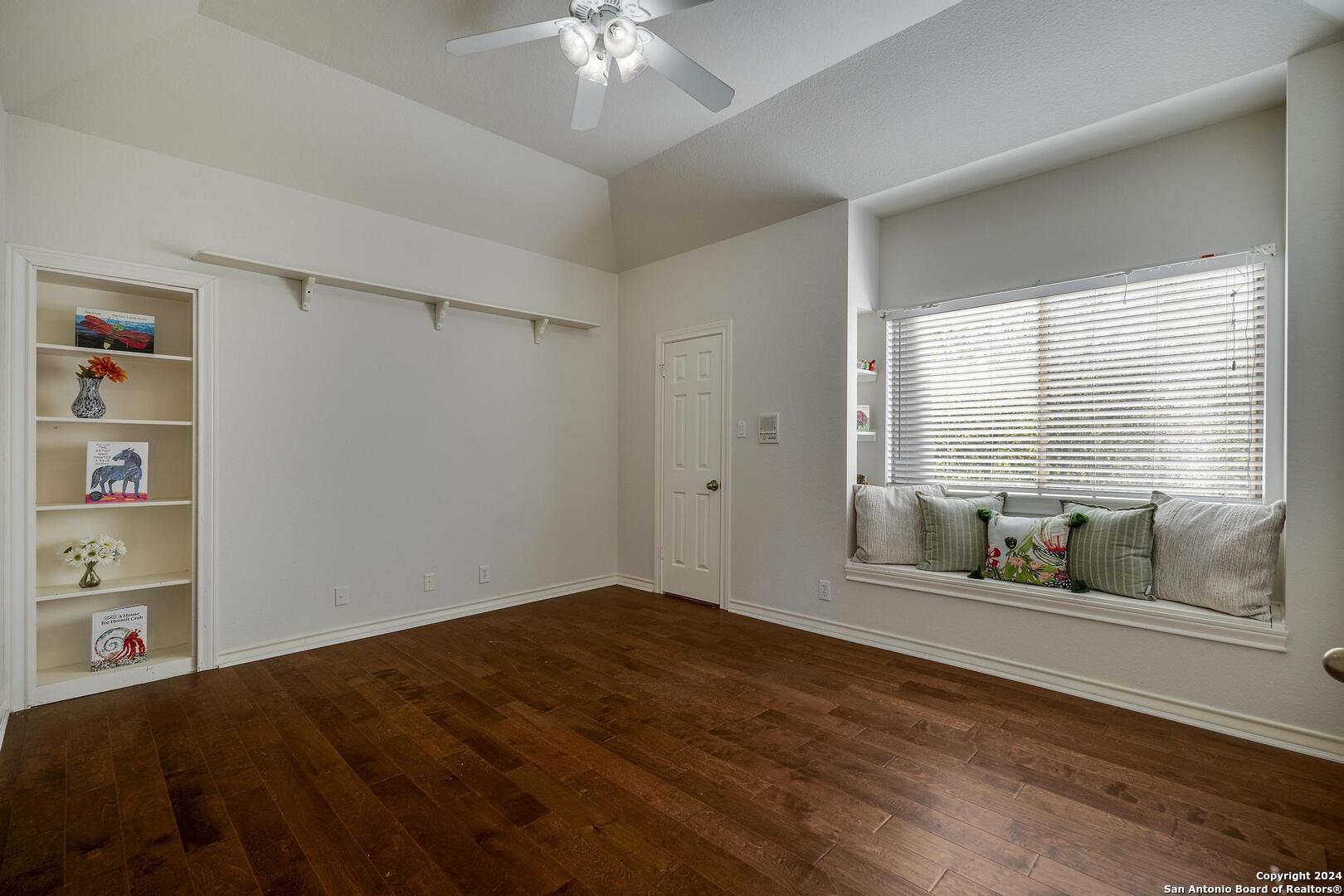 15603 WREN HVN