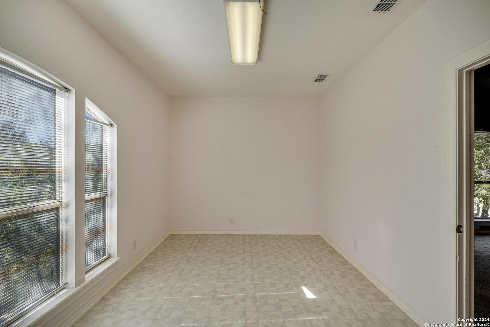 15603 WREN HVN