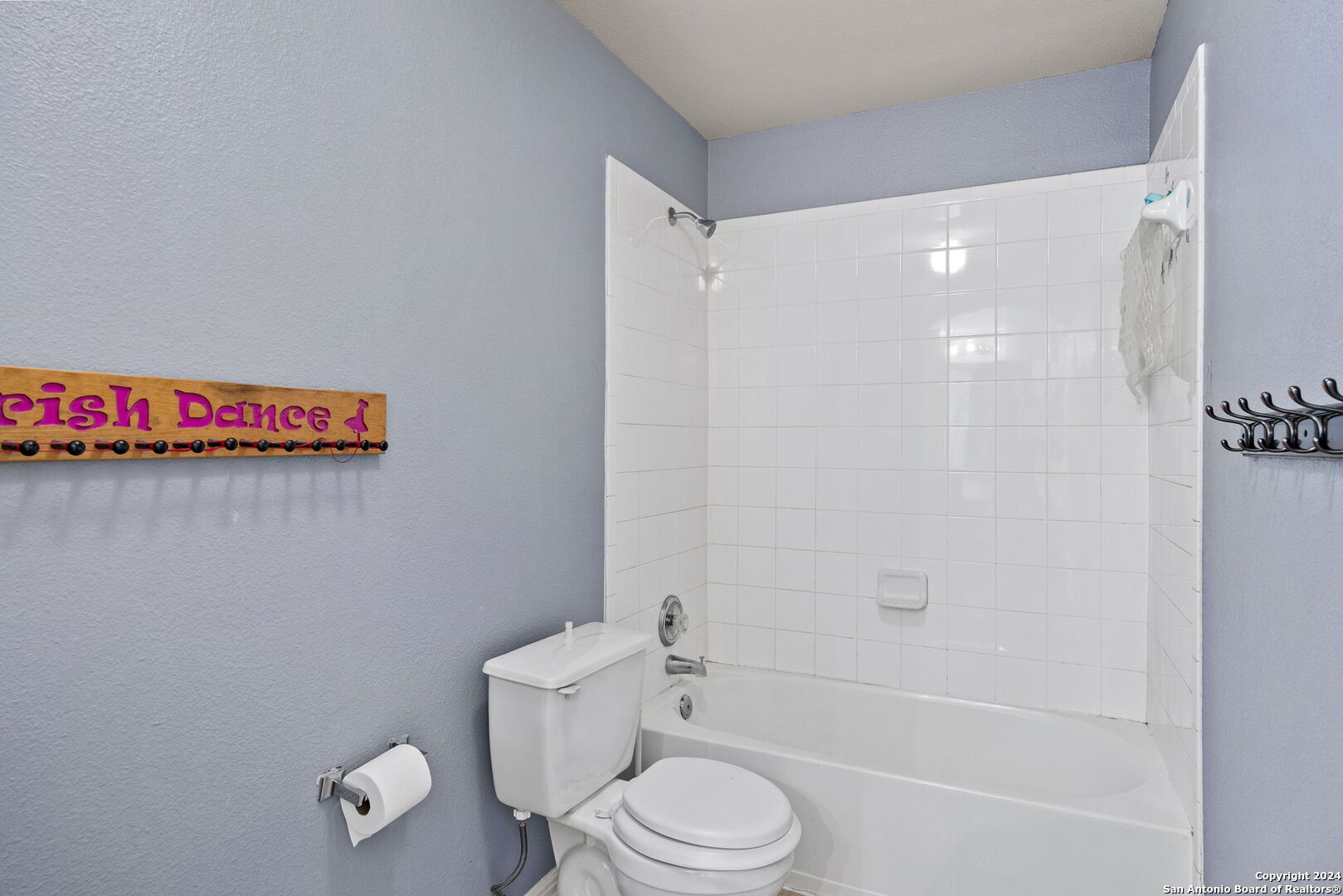 22019 RANIER LN