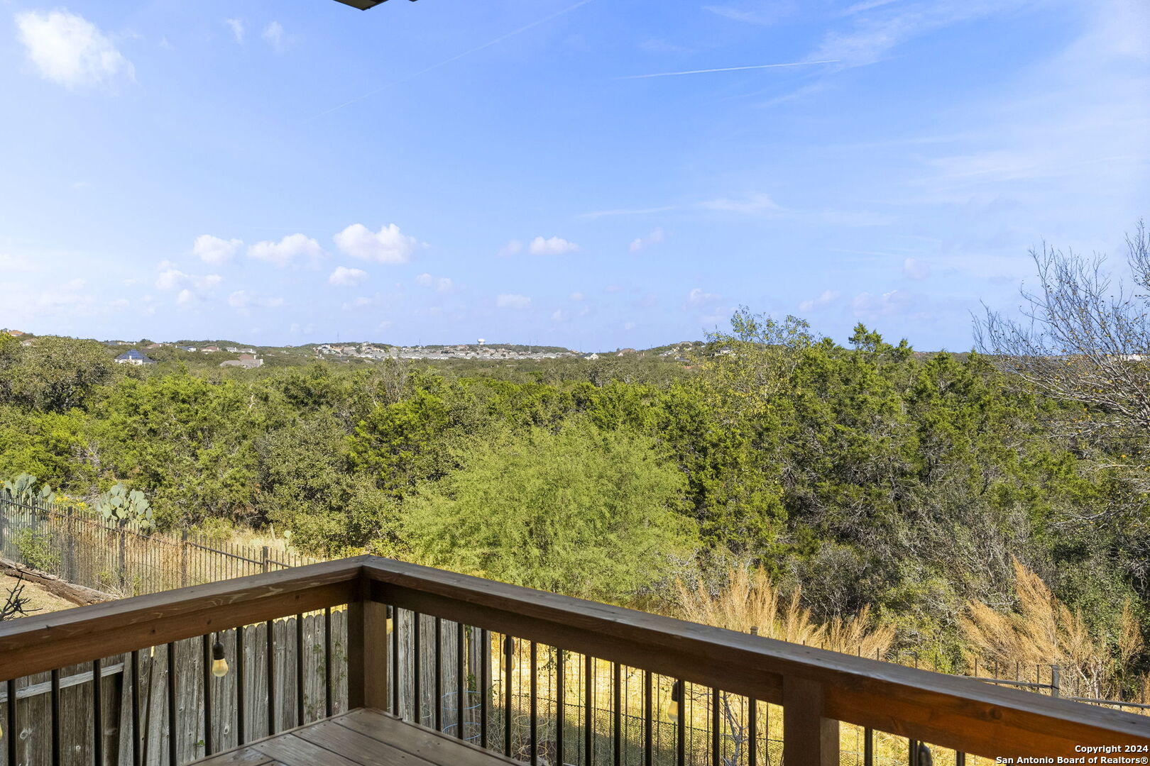 22019 RANIER LN