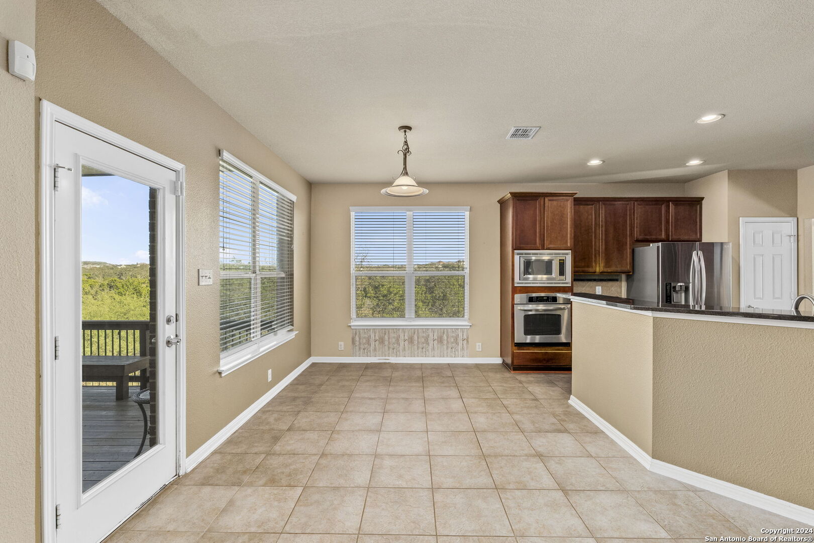 22019 RANIER LN