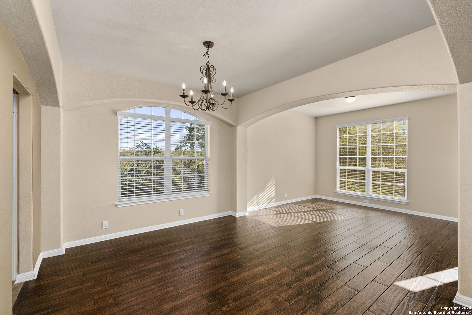 22019 RANIER LN