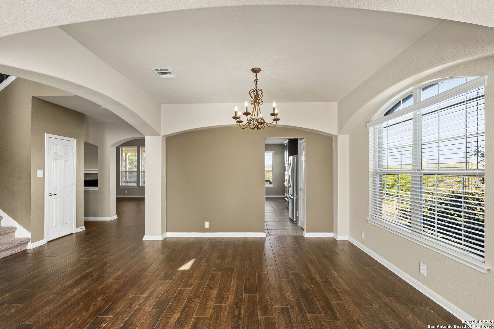 22019 RANIER LN