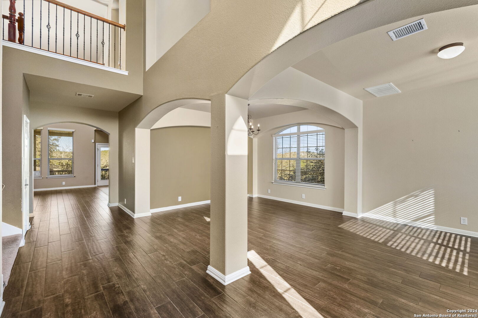 22019 RANIER LN