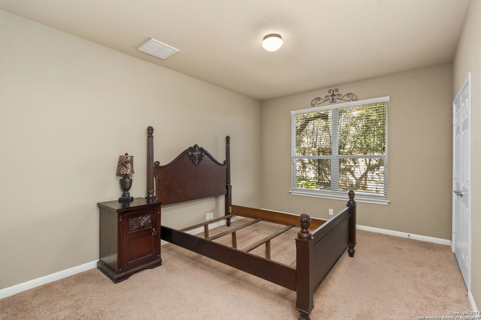 22019 RANIER LN