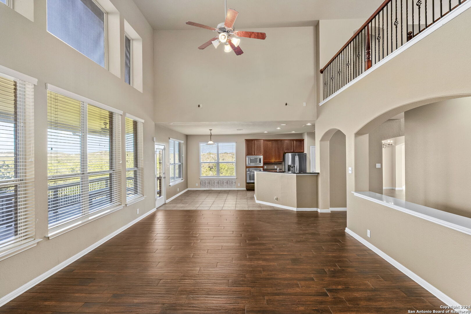 22019 RANIER LN