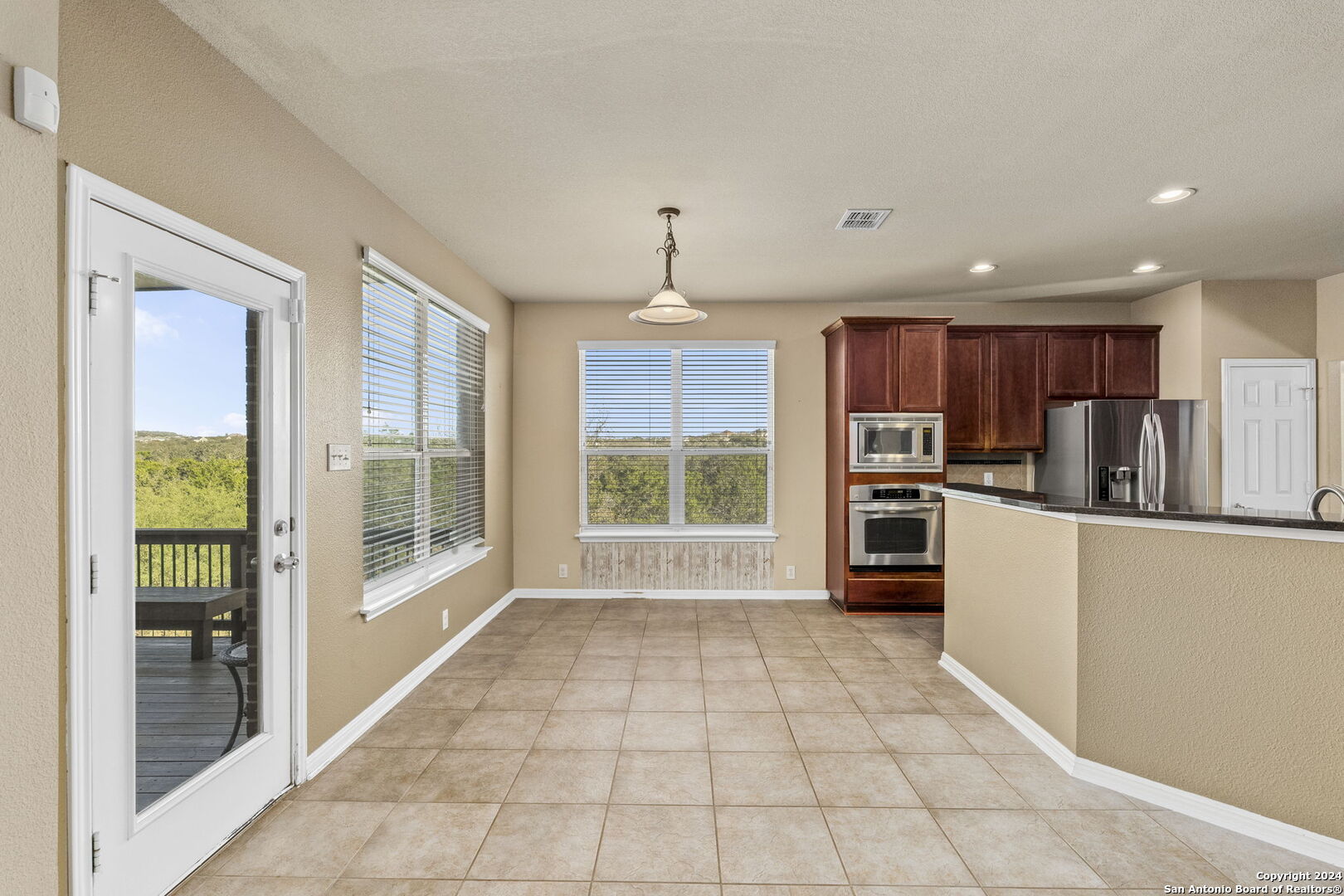 22019 RANIER LN