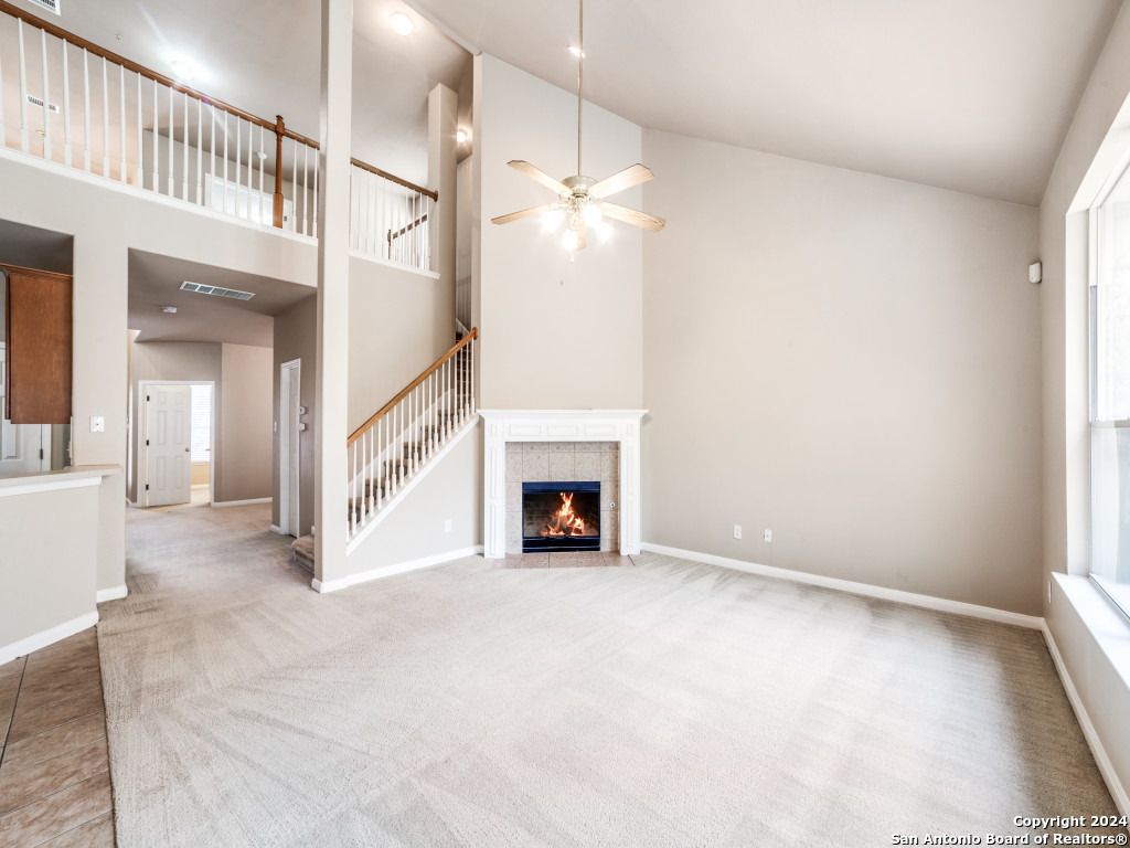 1215 GANTON LN