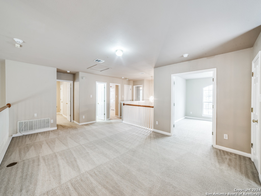 1215 GANTON LN