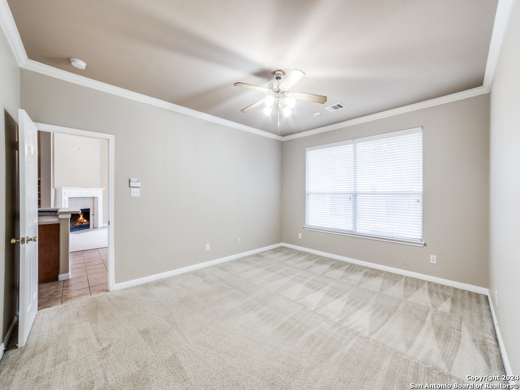 1215 GANTON LN