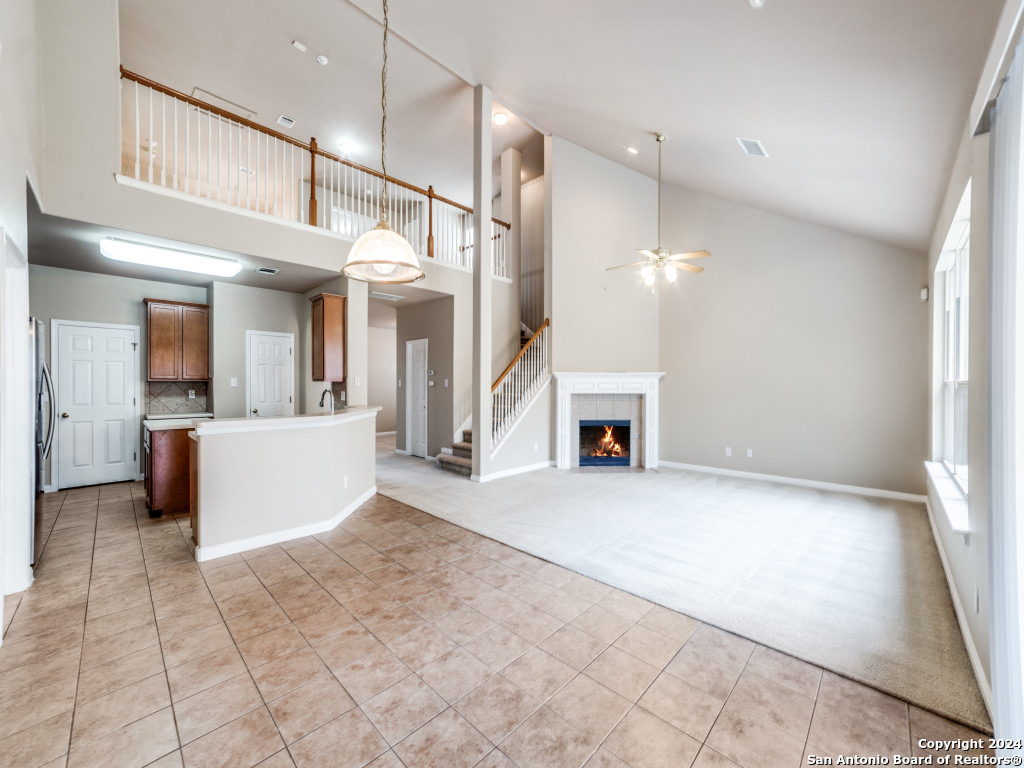 1215 GANTON LN
