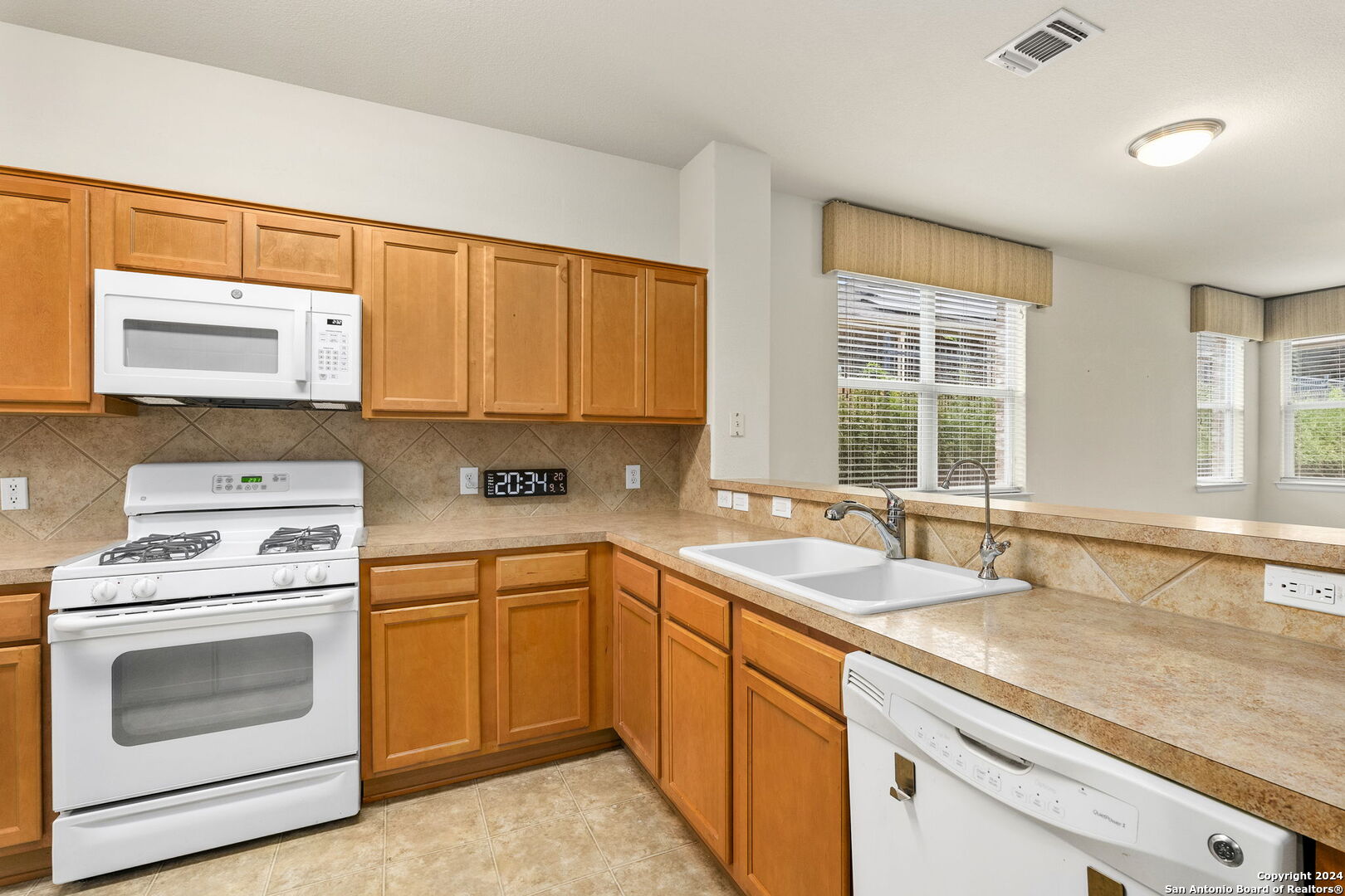 4718 SUNRISE BEACH