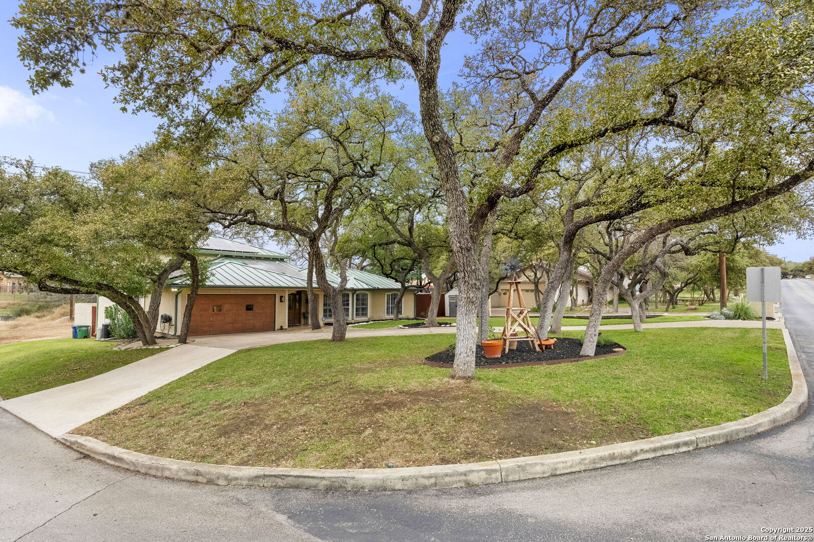 16803 SPRINGHILL DR