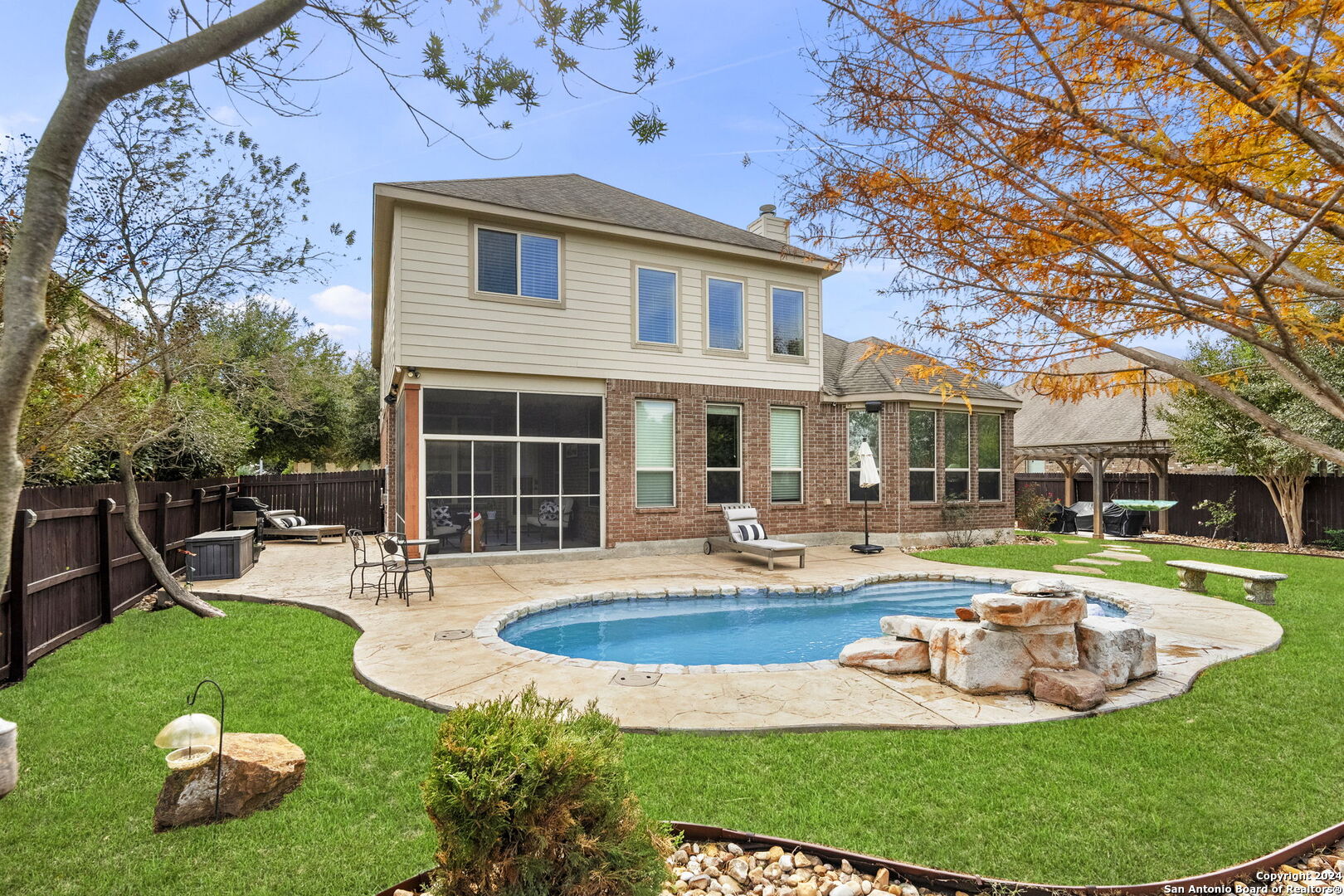 11709 CYPRESS BARN