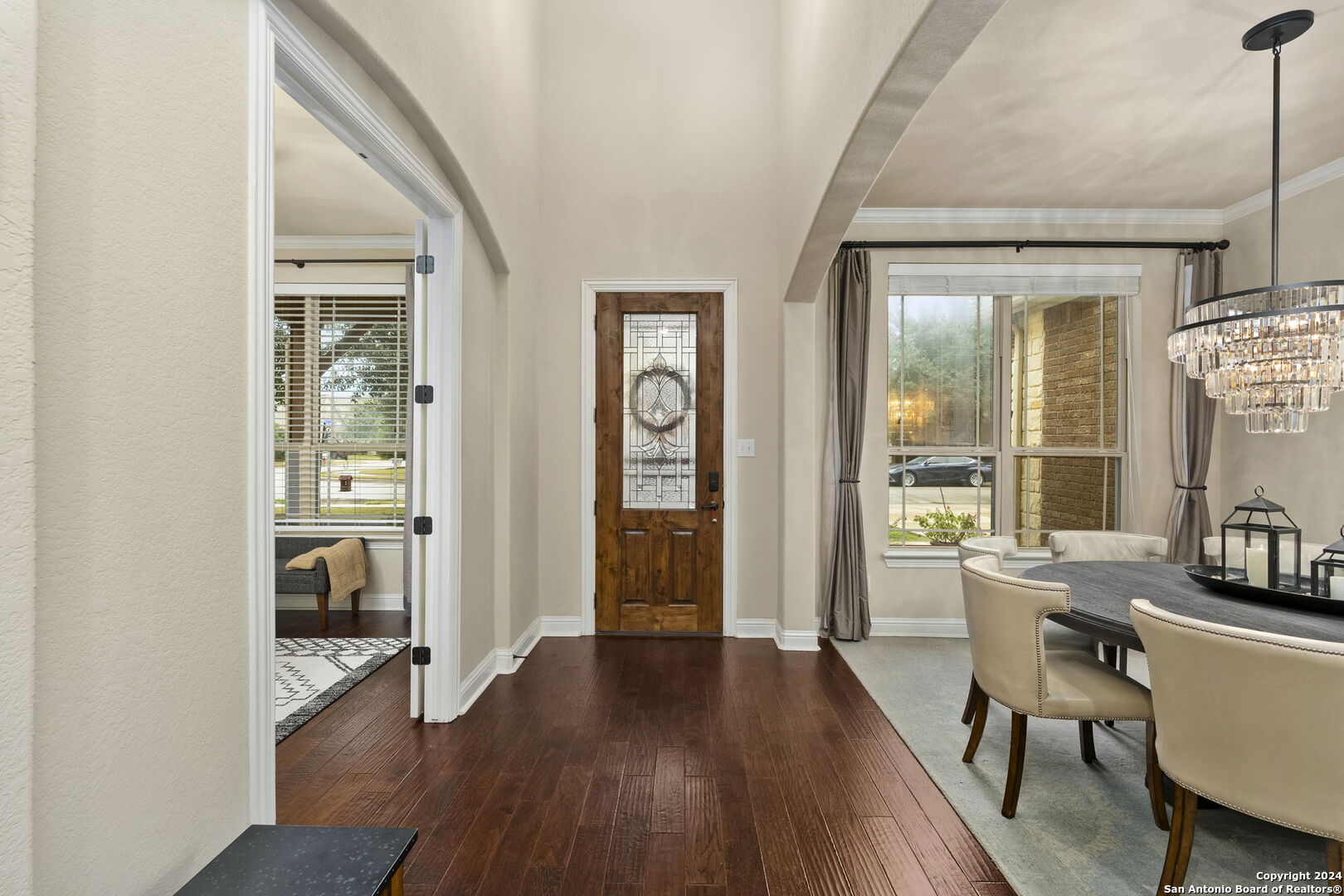 11709 CYPRESS BARN