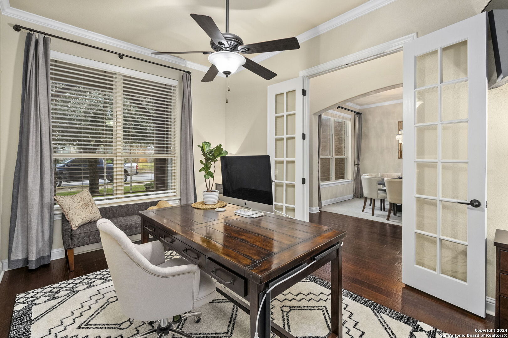 11709 CYPRESS BARN