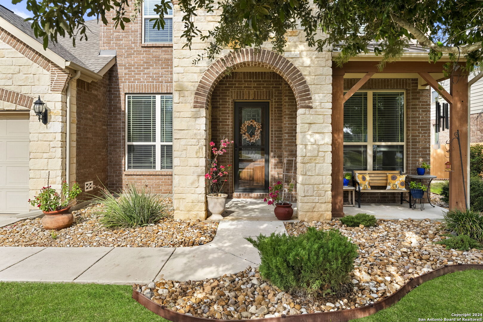 11709 CYPRESS BARN