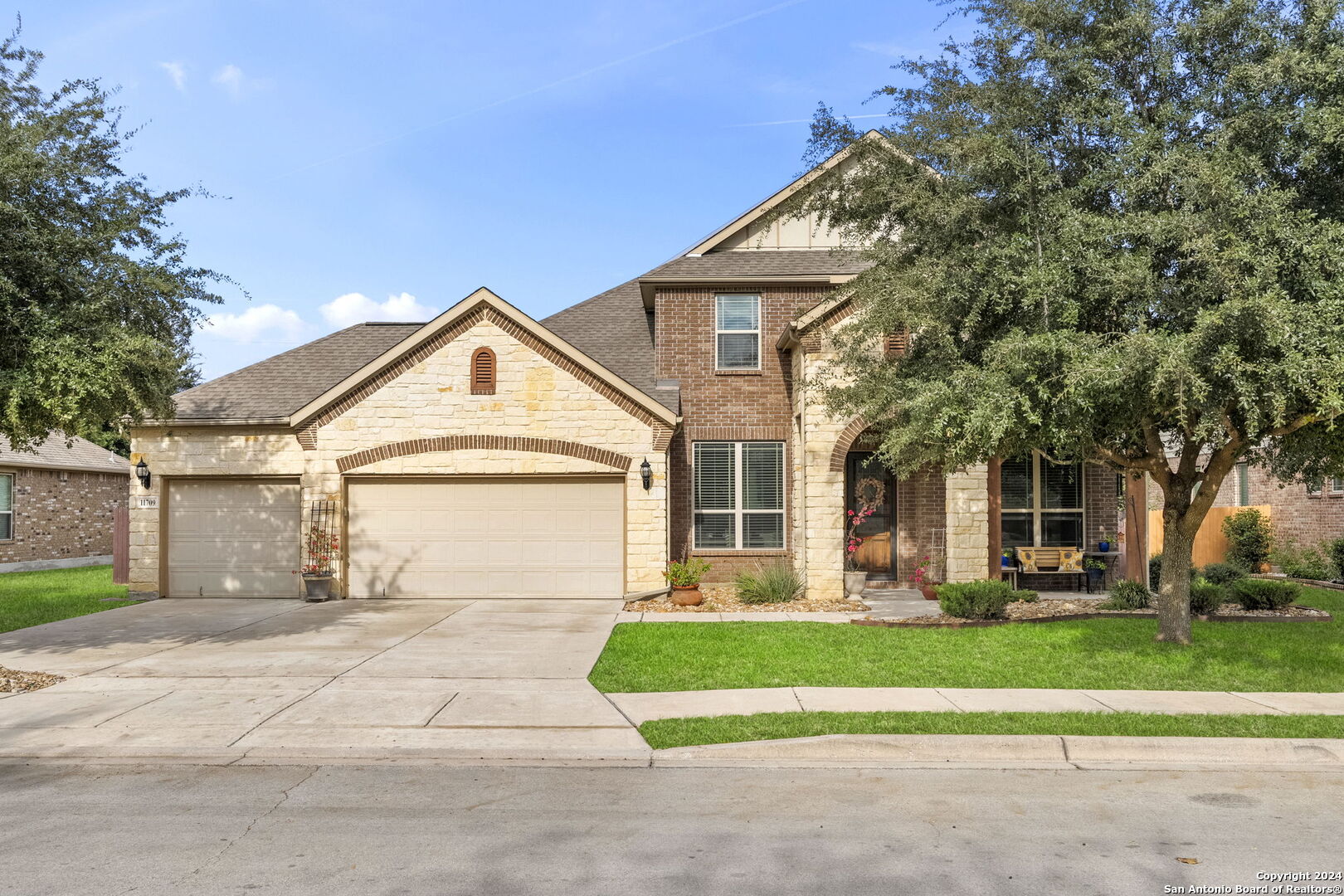 11709 CYPRESS BARN