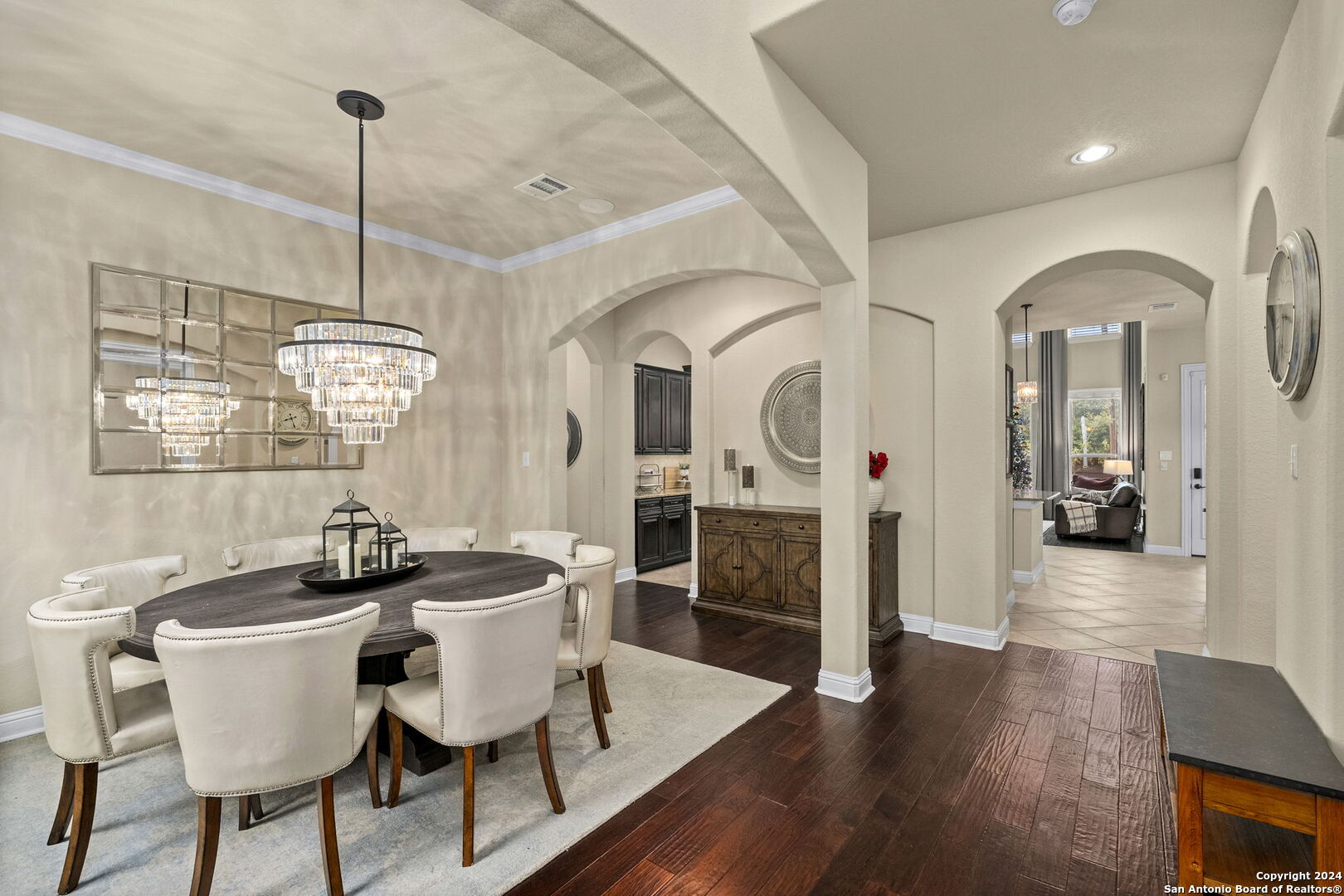 11709 CYPRESS BARN