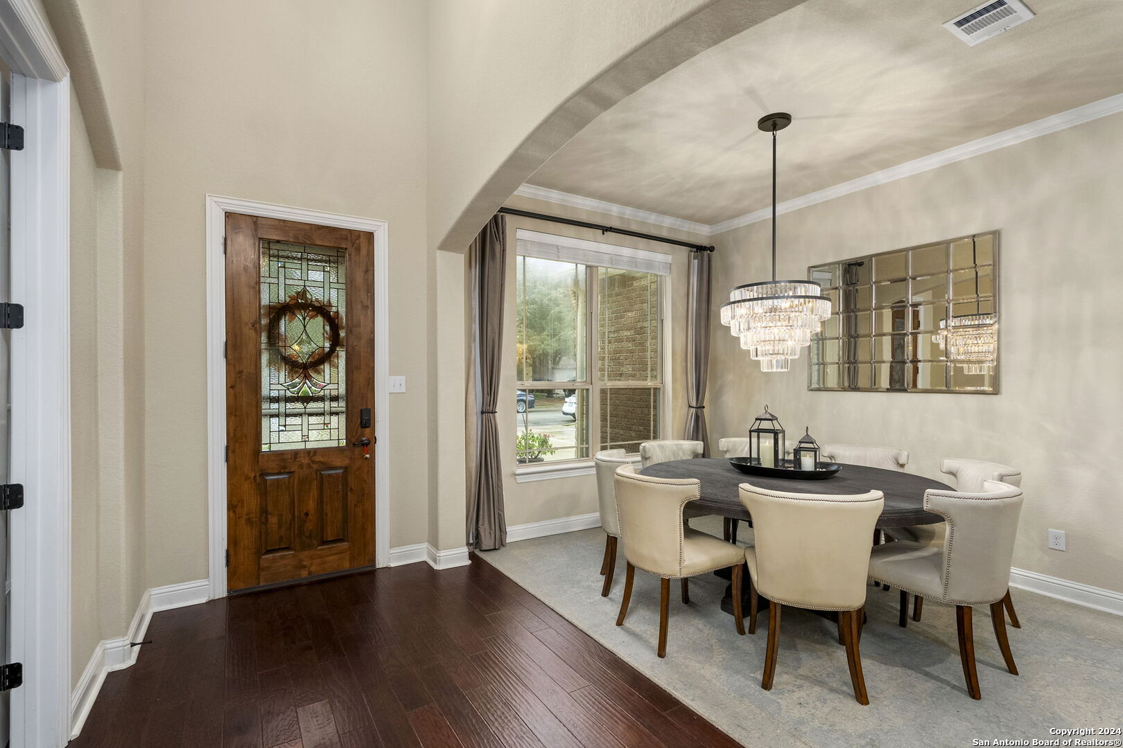 11709 CYPRESS BARN