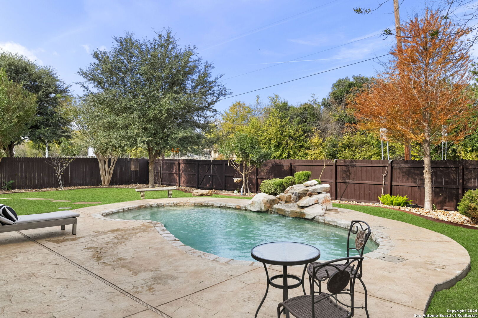 11709 CYPRESS BARN