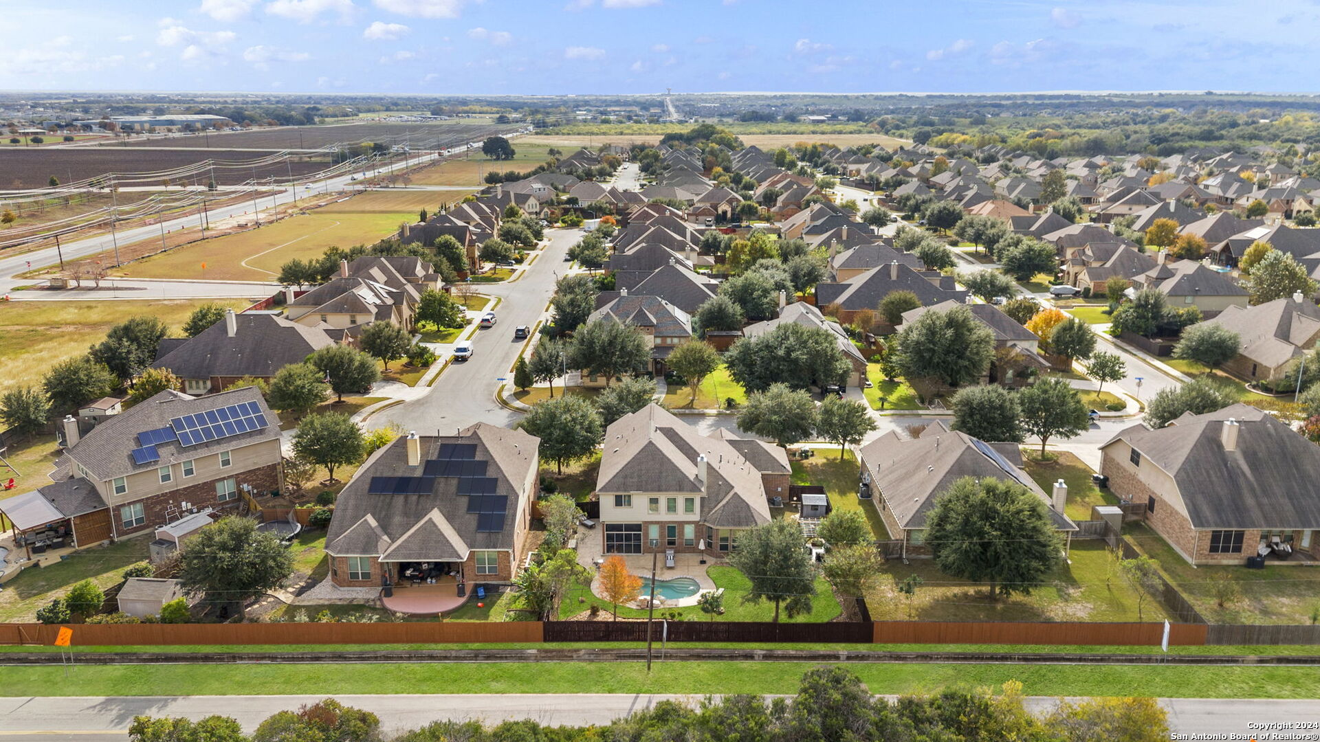 11709 CYPRESS BARN
