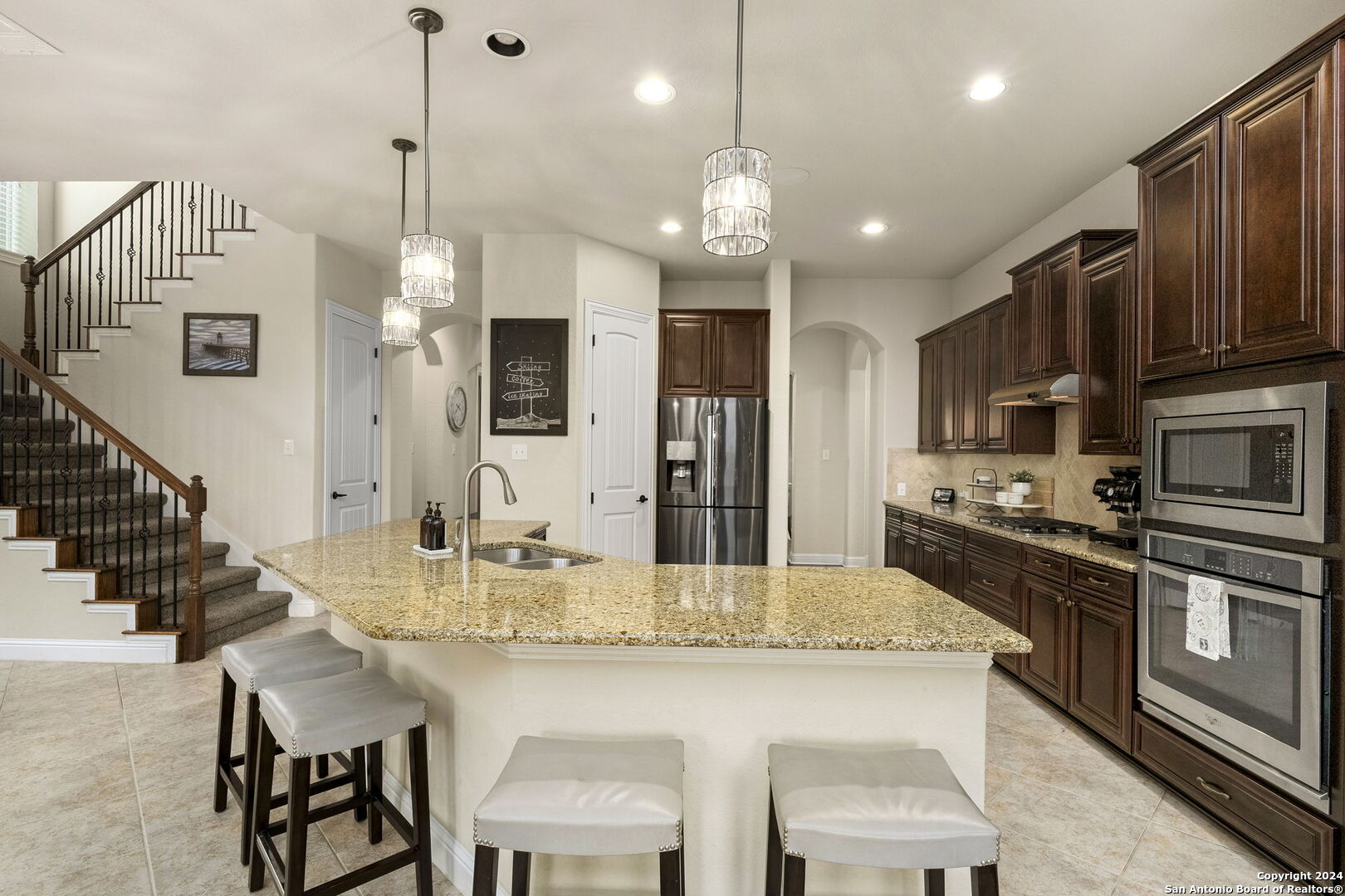 11709 CYPRESS BARN