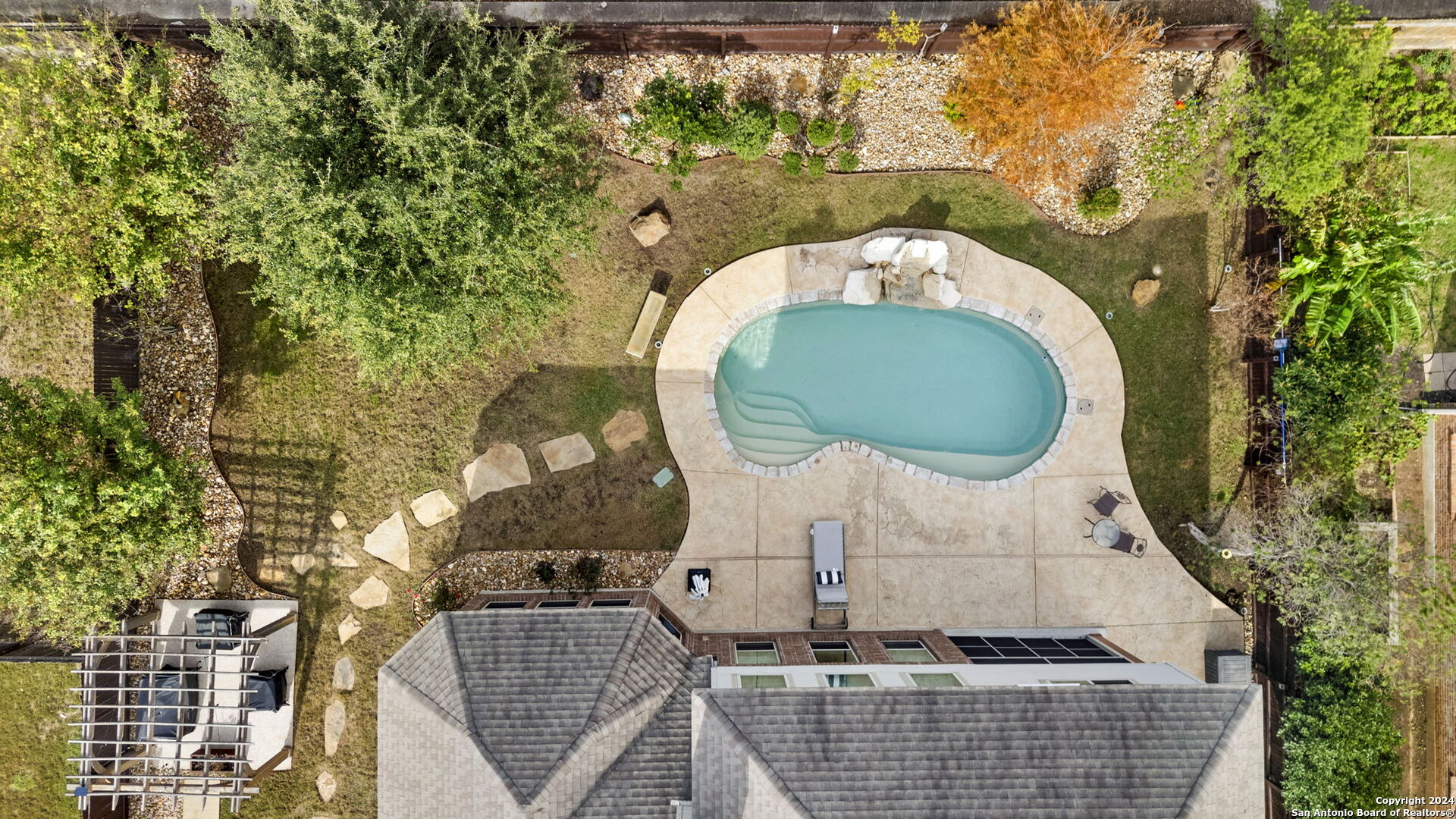 11709 CYPRESS BARN