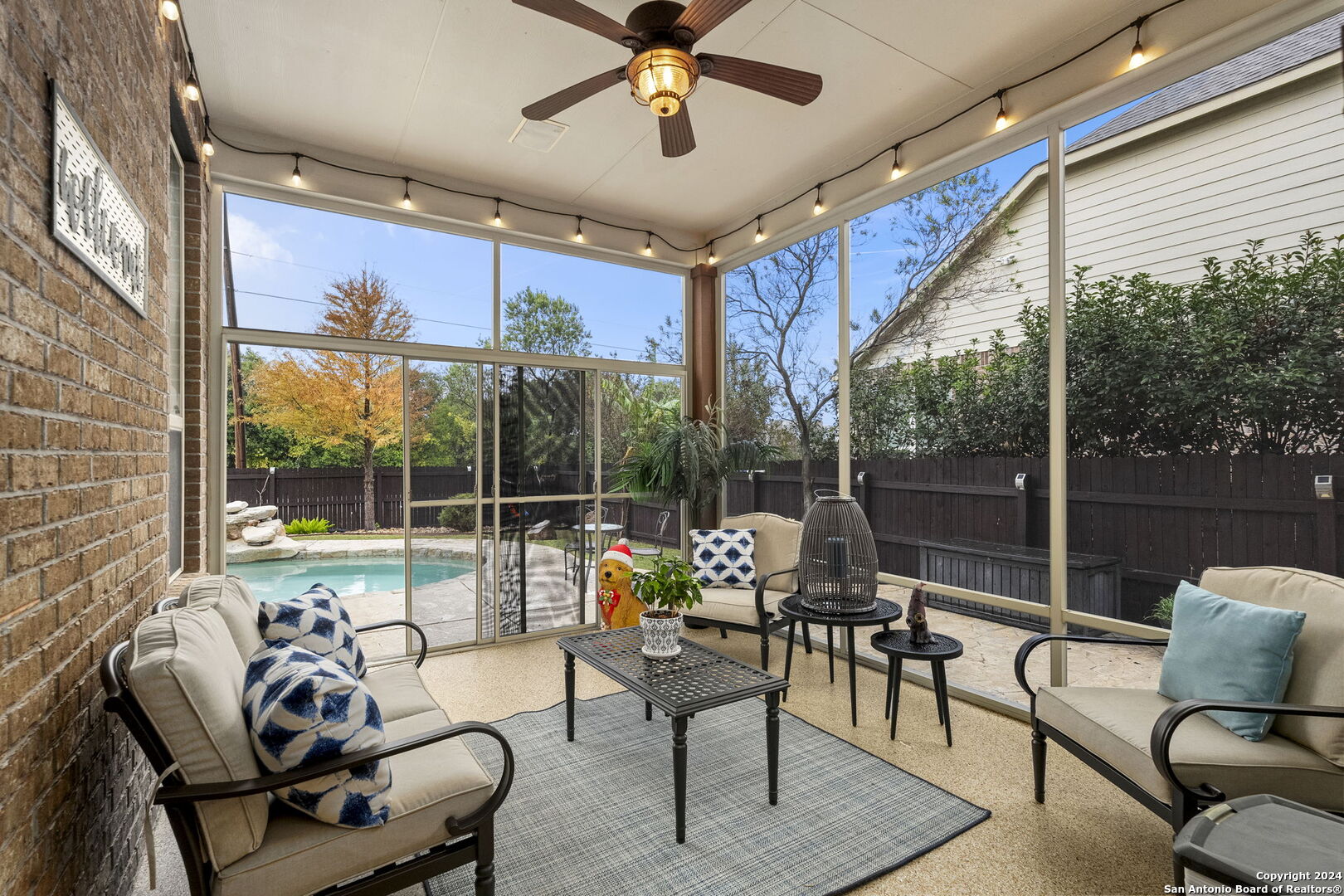 11709 CYPRESS BARN