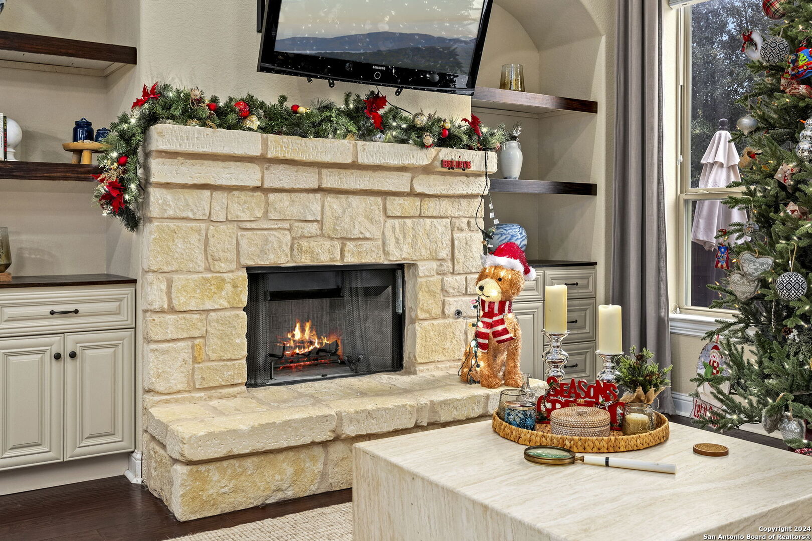 11709 CYPRESS BARN