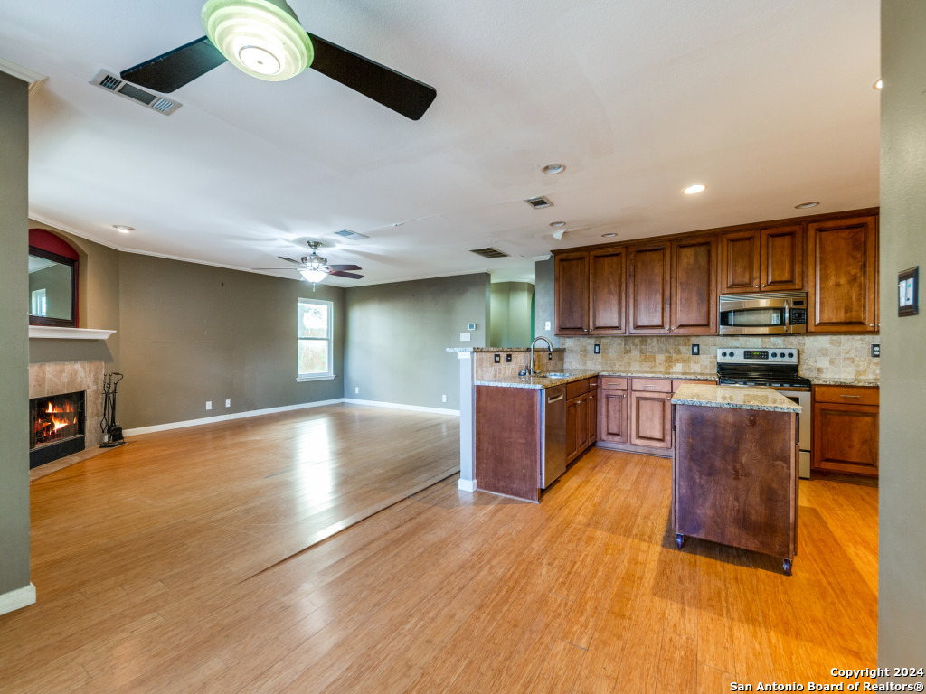 3505 HAMILTON PL