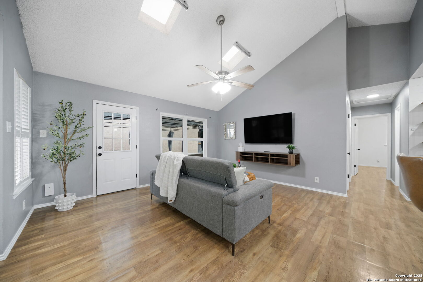 13155 Brook Garden