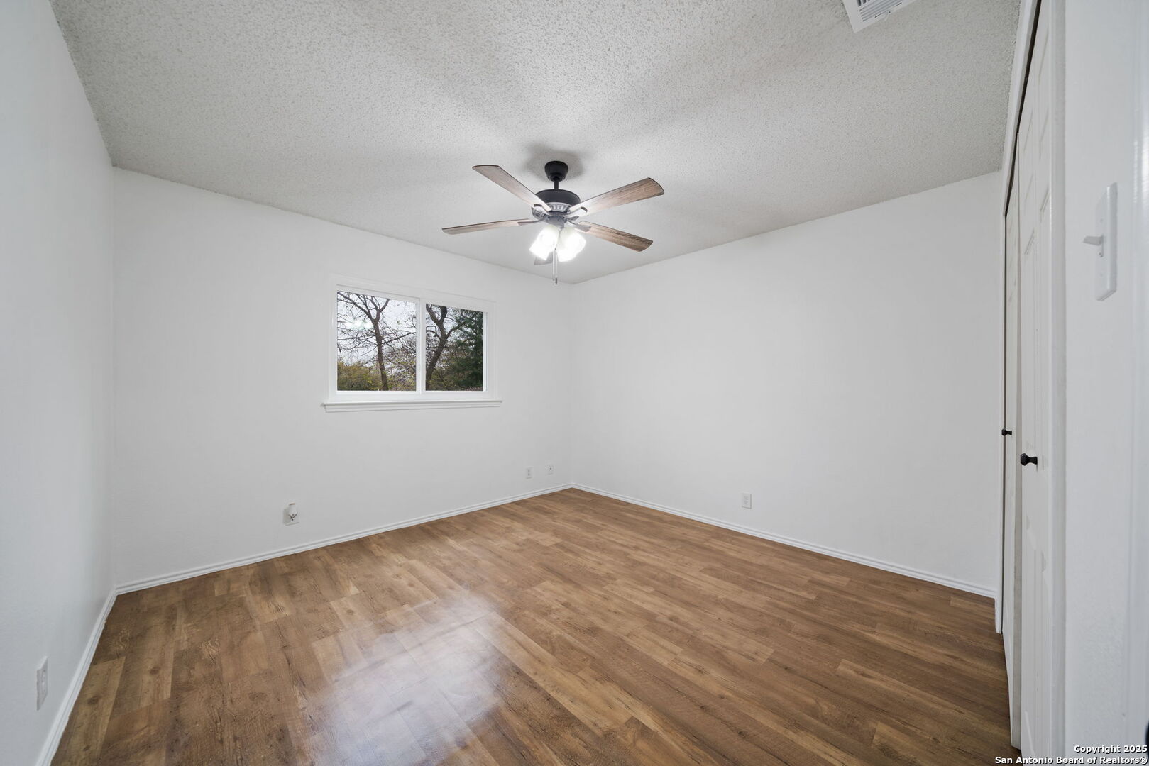 13155 Brook Garden