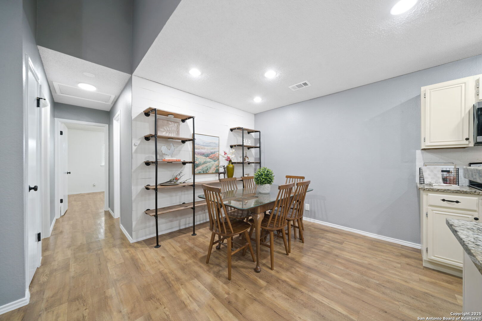 13155 Brook Garden