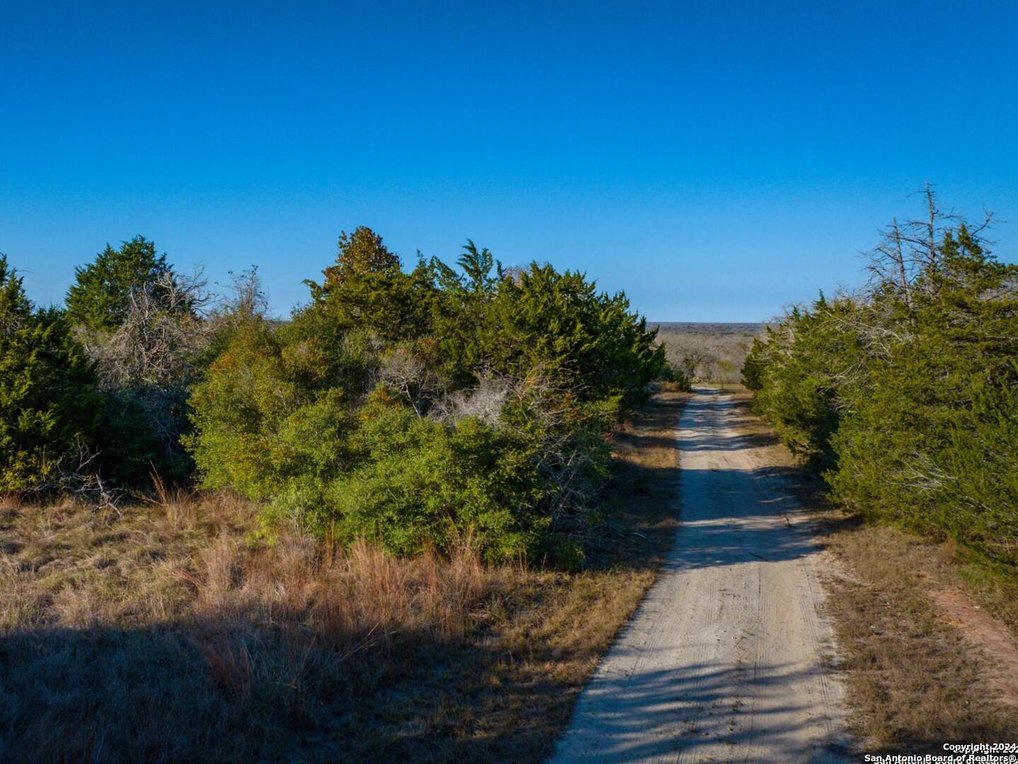 23 +/- ACRES FM 532