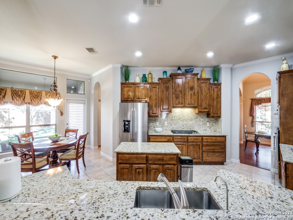 13919 FRENCH OAKS