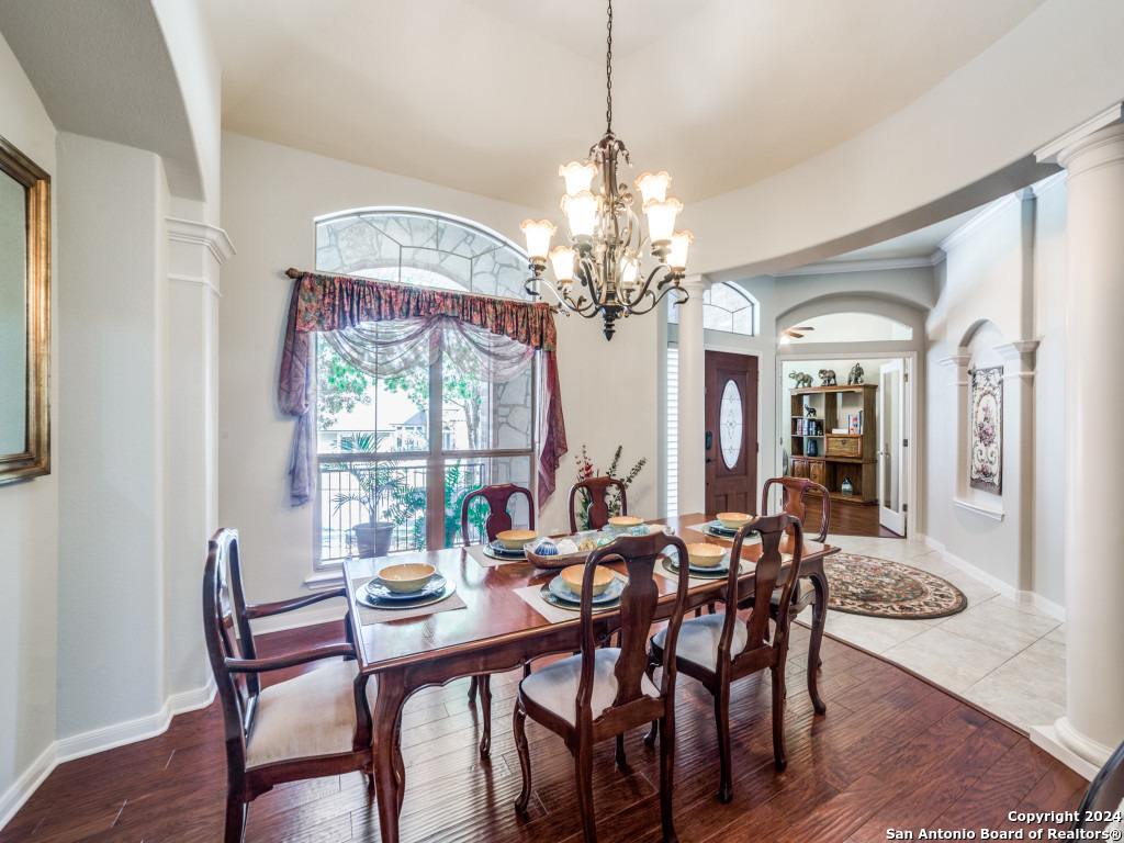 13919 FRENCH OAKS