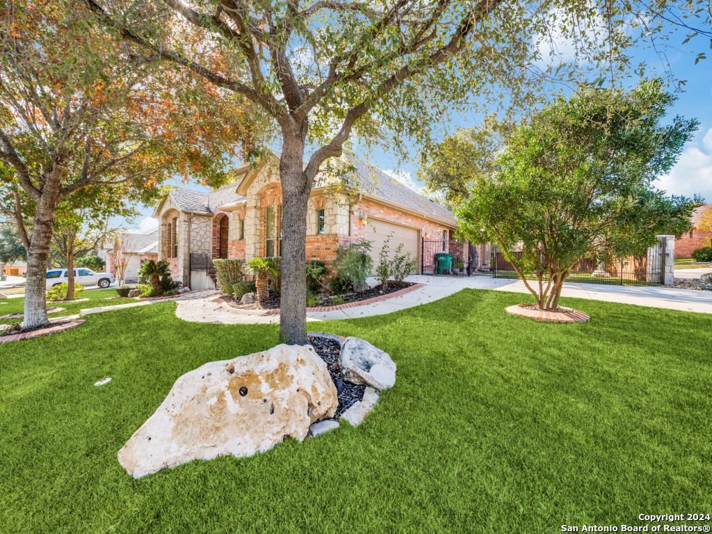 13919 FRENCH OAKS