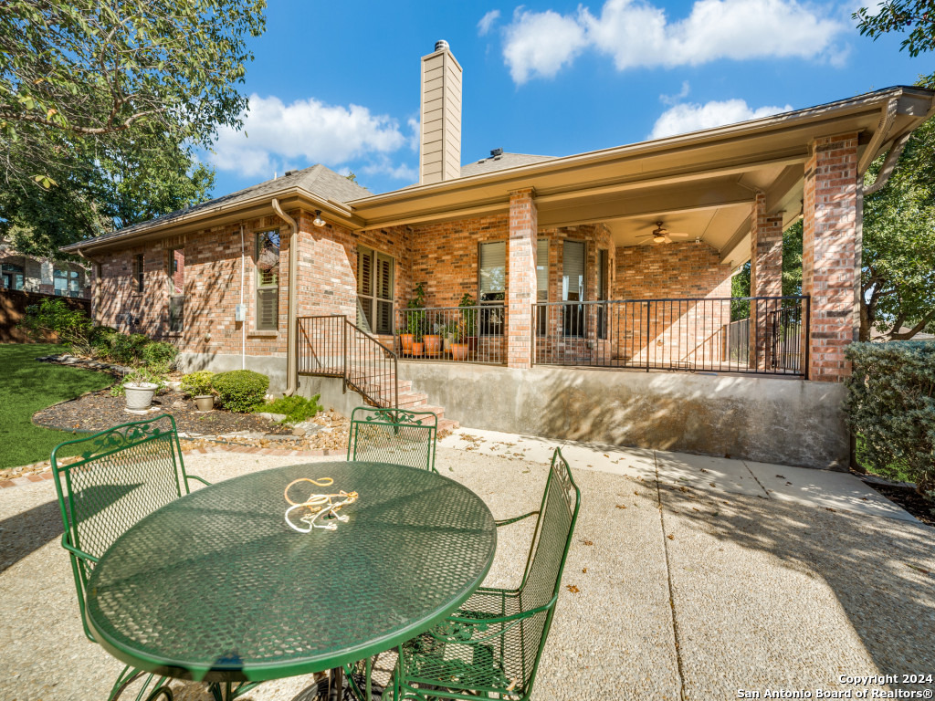 13919 FRENCH OAKS