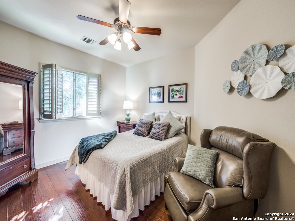 13919 FRENCH OAKS