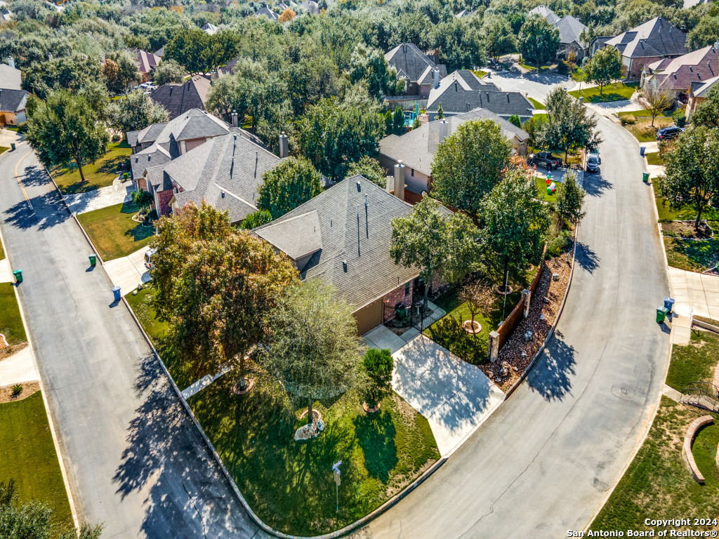 13919 FRENCH OAKS