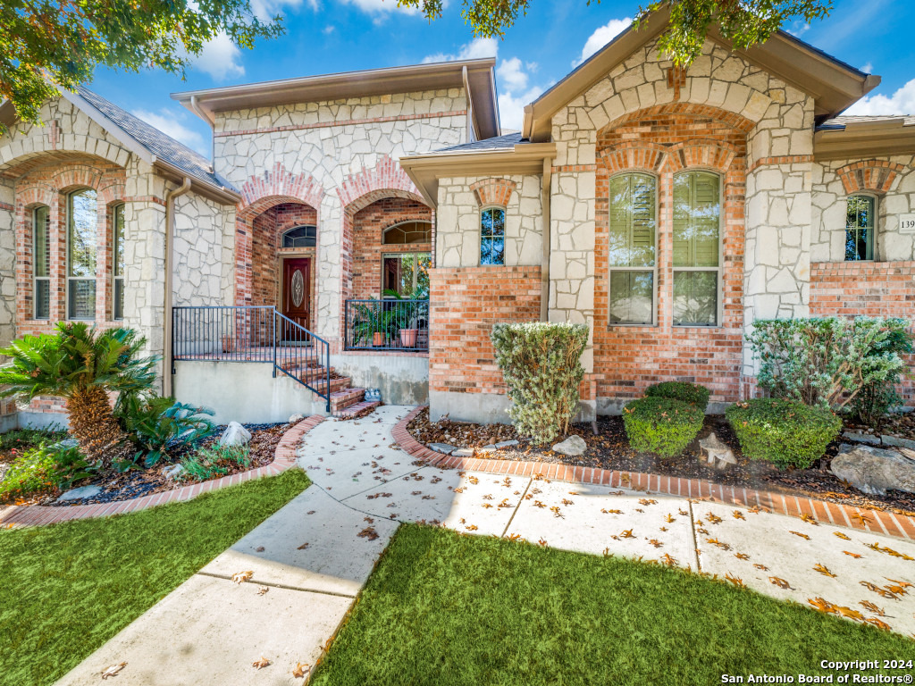 13919 FRENCH OAKS
