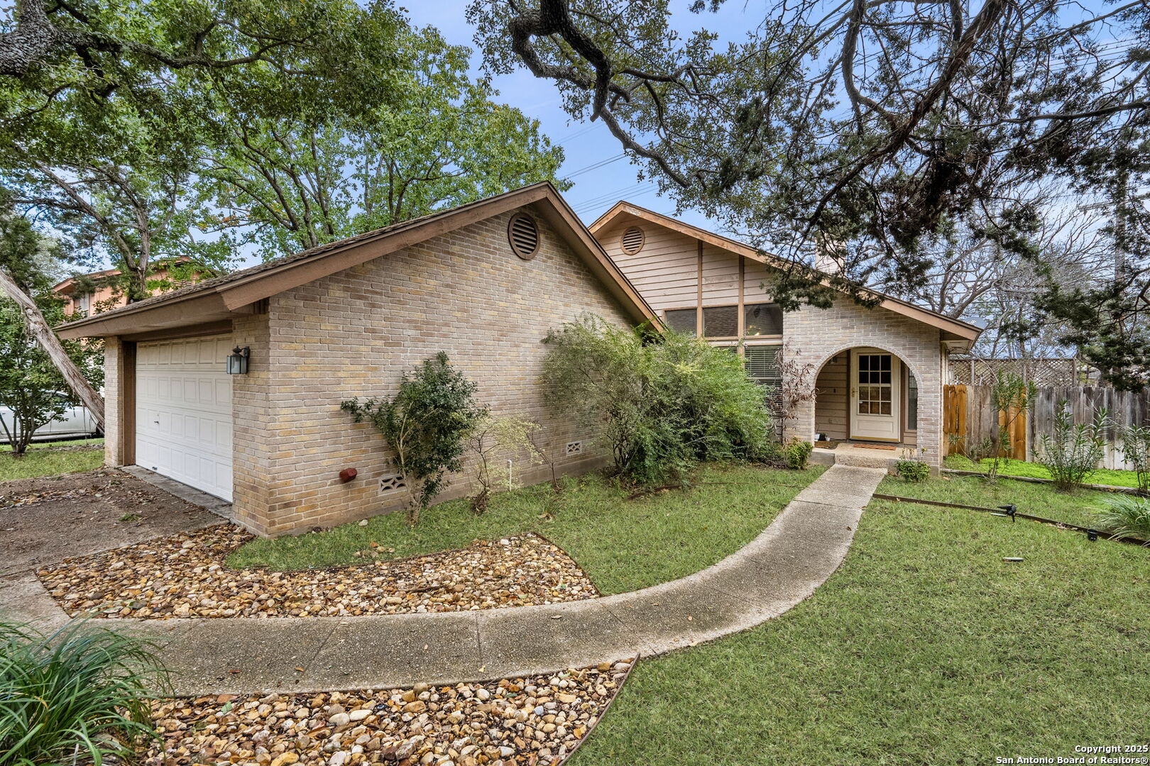 14550 INDIAN WOODS
