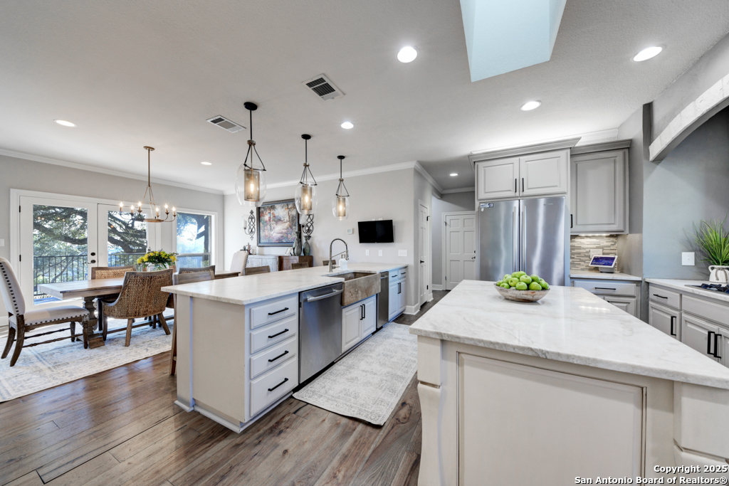 7740 Rocking Horse Ln